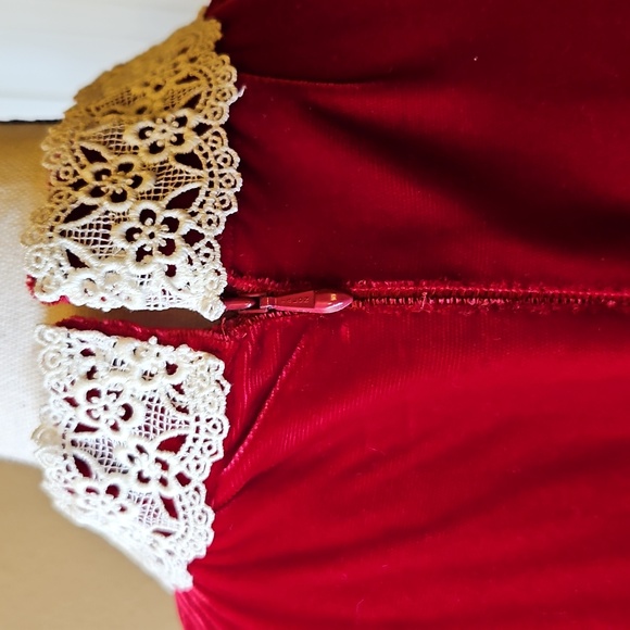 VINTAGE RED DRESS LONG 70s 60s LACE VELVET LIKE LONGSLEEVED - Picture 10 of 11